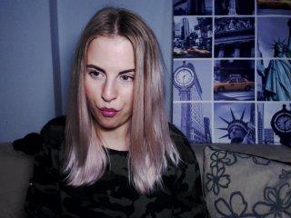 KarinaLIVE bongacams