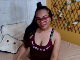 KhloeSmalls bongacams