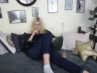 LaraJames bongacams