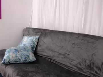 lara_milano chaturbate