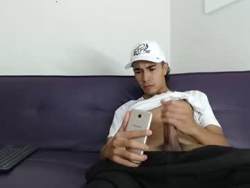 latinsexyboy_7 chaturbate