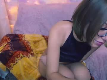 laura_genial chaturbate