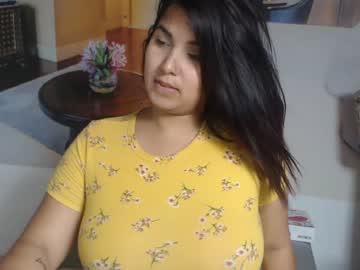 lauracum19 chaturbate