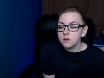 leah_feralberry chaturbate