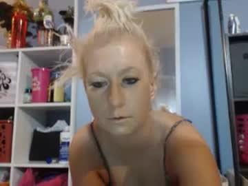 lillyholly chaturbate