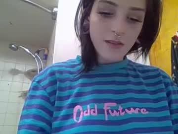 littlepoohbear6 chaturbate