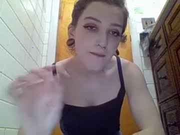 littlepoohbear6 chaturbate