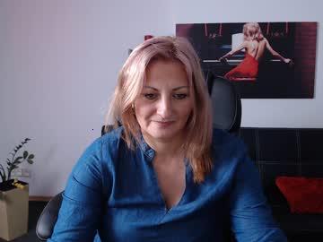 lonelycaramel chaturbate