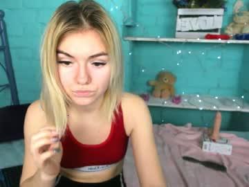 looja_teeen chaturbate