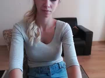 loricarris22 chaturbate