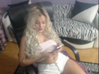 lovelyblondyx bongacams