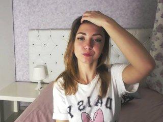 LuckyKarolina bongacams