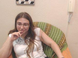 LucyBurnes bongacams