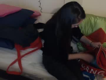 lucy_laurens chaturbate