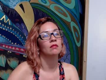 lucy_mia chaturbate