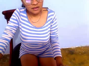 lucyadams22 chaturbate