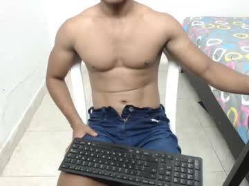 max_fitnessguy02 chaturbate