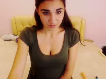 medinasexy1 chaturbate