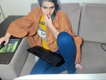 mikkiallowers chaturbate