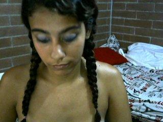 Milkhot-18 bongacams