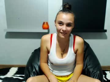 milk_maya chaturbate