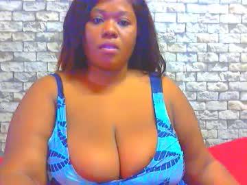 milkyboobzxx chaturbate