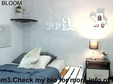 mollybloom315 chaturbate