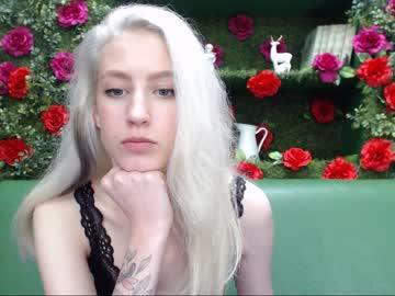 naomi_colins chaturbate