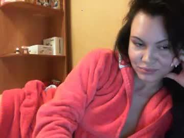 newcamelia2000 chaturbate