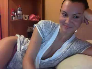 newcamelia2000 chaturbate