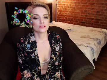 nicole_dimond chaturbate