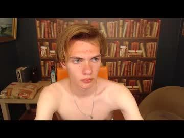 nikikirin_bas chaturbate