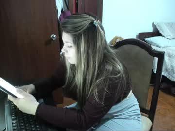 nikki_bennz chaturbate