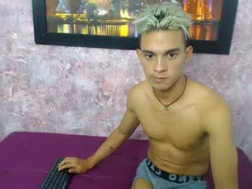 noah_gatsum chaturbate