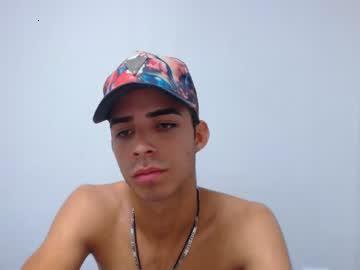 pasguzzlerhot chaturbate