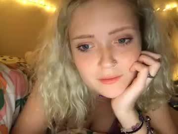 peachylovepeachygrl chaturbate