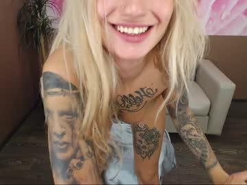 royalhelene chaturbate