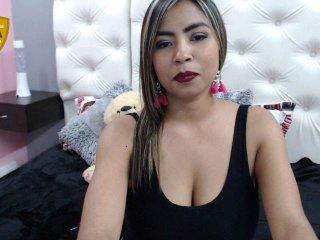 selennaqueen bongacams