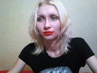 SexyBlondy251 bongacams