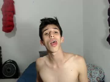 sexyboycute33 chaturbate