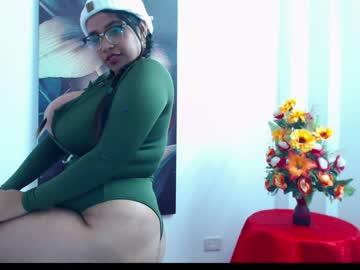 sexycuteisa_g chaturbate