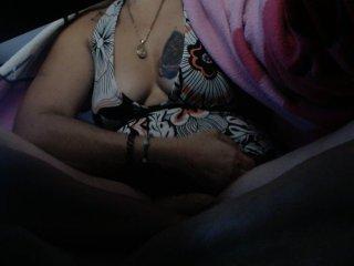 sexyladyhotx1 bongacams