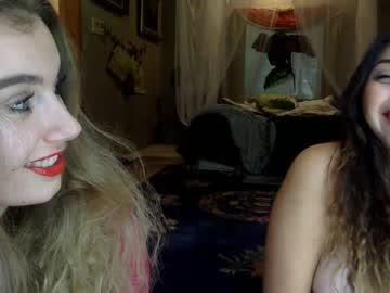 sluttysandyanddirtydaisy chaturbate