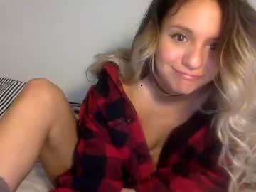 slyfoxxxes chaturbate