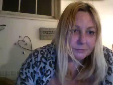 suirtergirl19 chaturbate