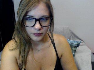 TastyNaomixx bongacams