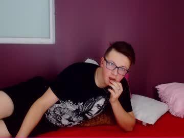 thomasson_singer chaturbate