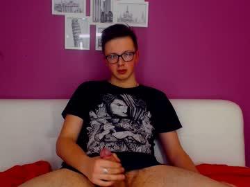 thomasson_singer chaturbate