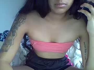 thugginmomo chaturbate