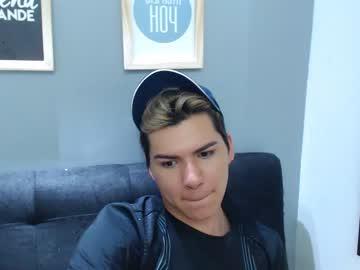 tomas_wolf chaturbate